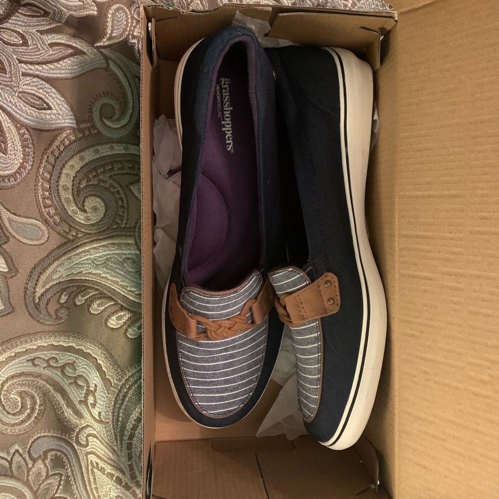 Women’s Flats brand new size 9.5